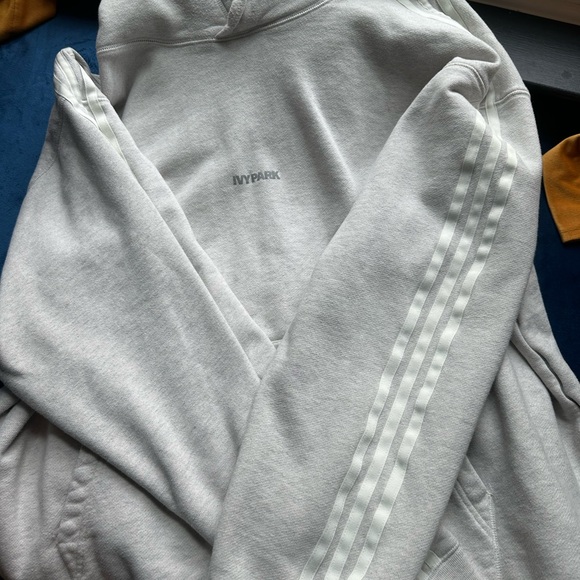 IVY PARK ICY PARK WHITE HOODIE SIZE XL - Picture 4 of 4